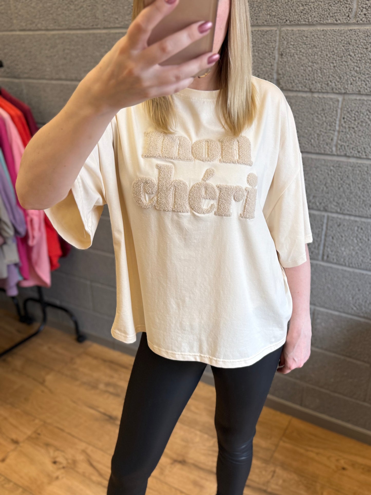 KRĒMKRĀSAS KOKVILNAS T-KREKLS "MON CHERI"