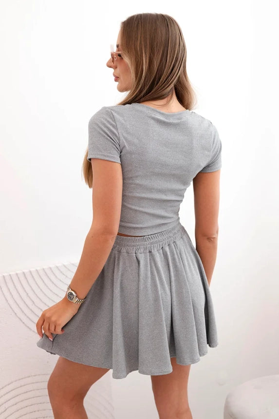 PELĒKS CROP TOPA UN SVĀRKU KOMPLEKTS