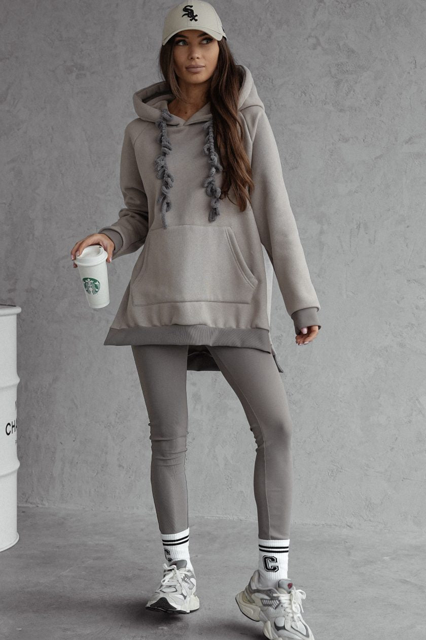 PELĒKS OVERSIZE DŽEMPERIS AR ŠĶĒLUMIEM SĀNOS "ANGEL"